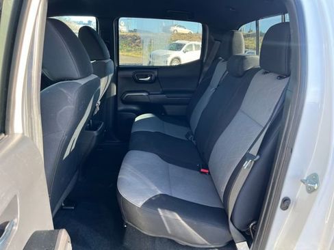 Used 2023 Toyota Tacoma TRD Off-Road image 16