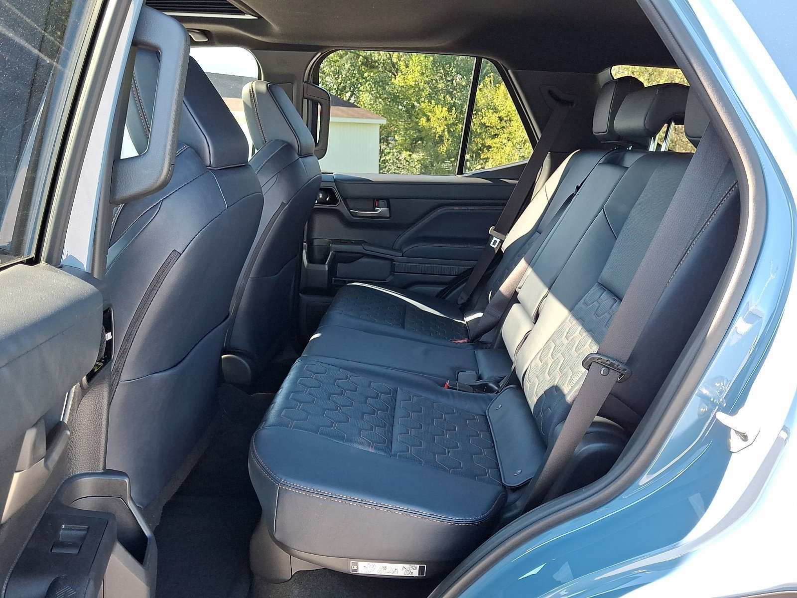 Certified 2025 Toyota 4Runner Platinum AWD/4WD image 11