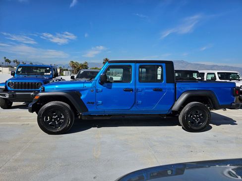 New 2026 Jeep Gladiator Sport AWD/4WD image 4