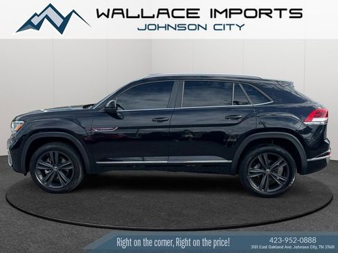 Used 2021 Volkswagen Atlas Cross Sport SE image 1