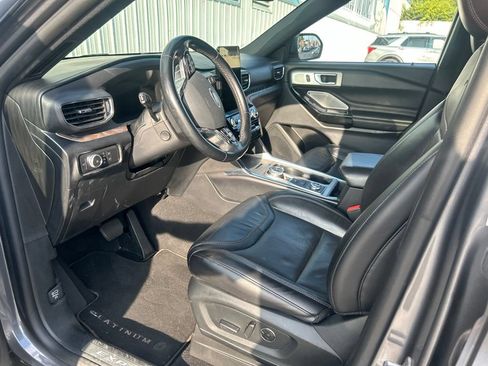 Used 2021 Ford Explorer Platinum w/ Equipment Group 601A AWD/4WD image 9