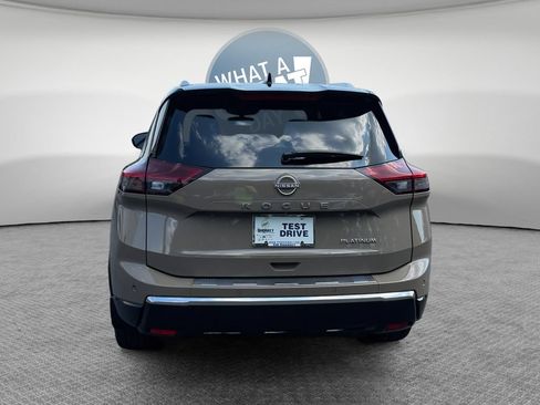 Used 2024 Nissan Rogue Platinum w/ Platinum Premium Package FWD image 5