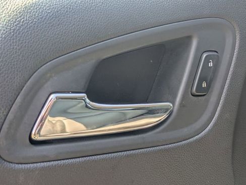 Used 2016 Chevrolet Colorado LT w/ Luxury Package, Chrome RWD image 11
