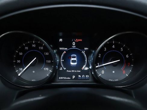 Used 2018 Jaguar XF Premium image 20