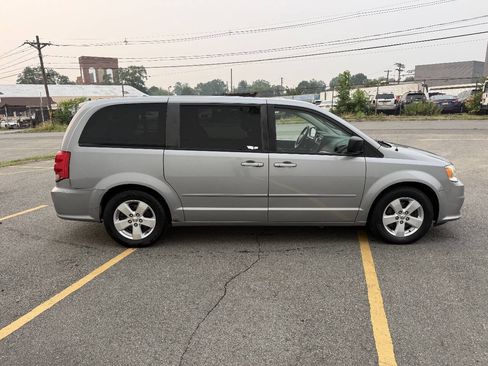 Used 2013 Dodge Grand Caravan SE FWD image 6