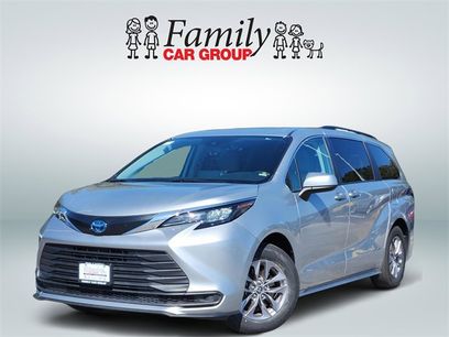 Certified 2024 Toyota Sienna LE