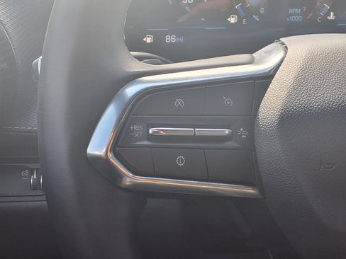 Used 2026 Chevrolet Equinox LT FWD image 14
