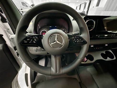 New 2025 Mercedes-Benz Sprinter 2500 image 22