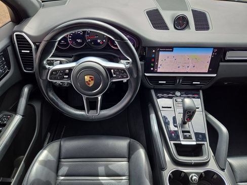 Used 2023 Porsche Cayenne Platinum Edition AWD/4WD image 14