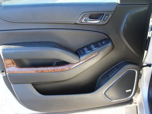 Used 2019 Chevrolet Tahoe Premier image 9