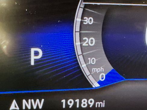 Used 2024 Volkswagen Tiguan Wolfsburg Edition image 19