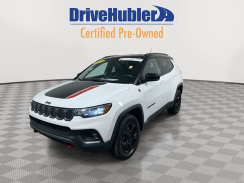 Used 2023 Jeep Compass Trailhawk image 6