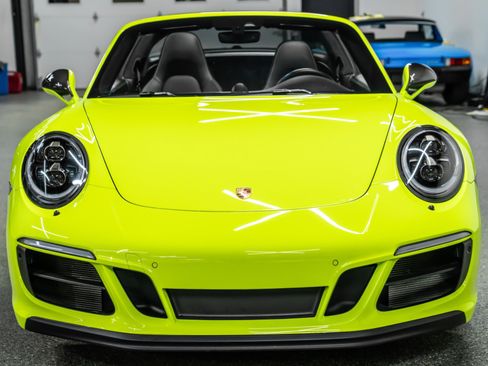 Used 2018 Porsche 911 Targa 4 GTS image 4