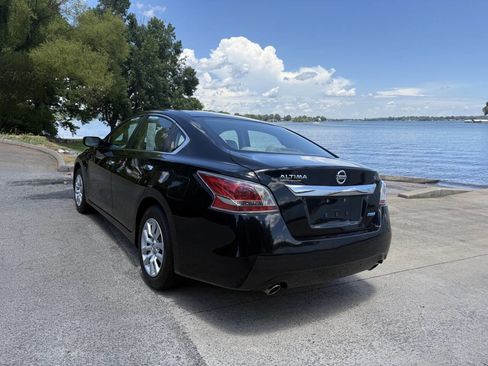 Used 2014 Nissan Altima 2.5 S image 5