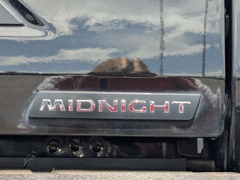 Used 2023 Nissan Frontier SV w/ Midnight Edition Package AWD/4WD image 14