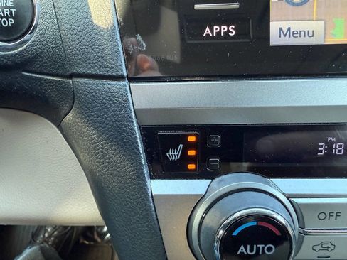 Used 2015 Subaru Outback 3.6R Limited image 29