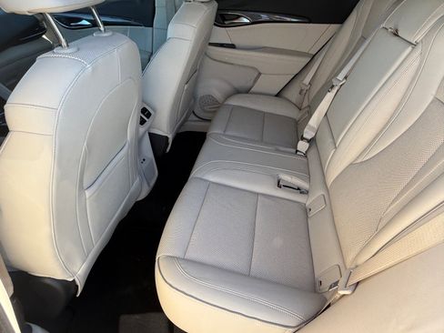 Used 2021 Buick Envision Essence w/ Technology Package I image 16