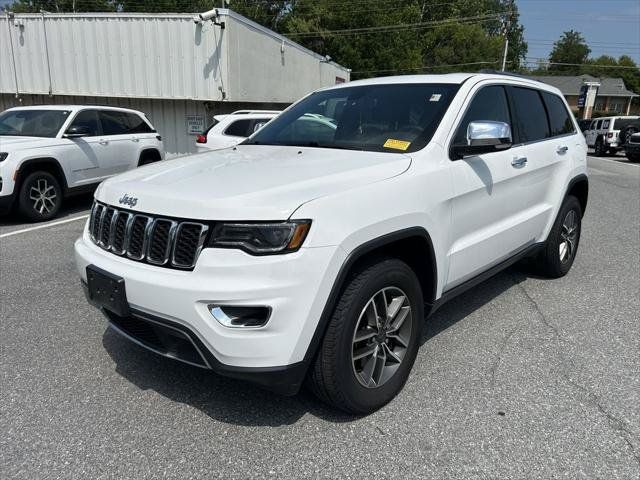 Certified 2022 Jeep Grand Cherokee Limited w/ Tech Group AWD/4WD image 1