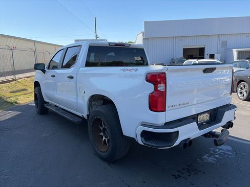Used 2019 Chevrolet Silverado 1500 Custom w/ Custom Value Package image 4