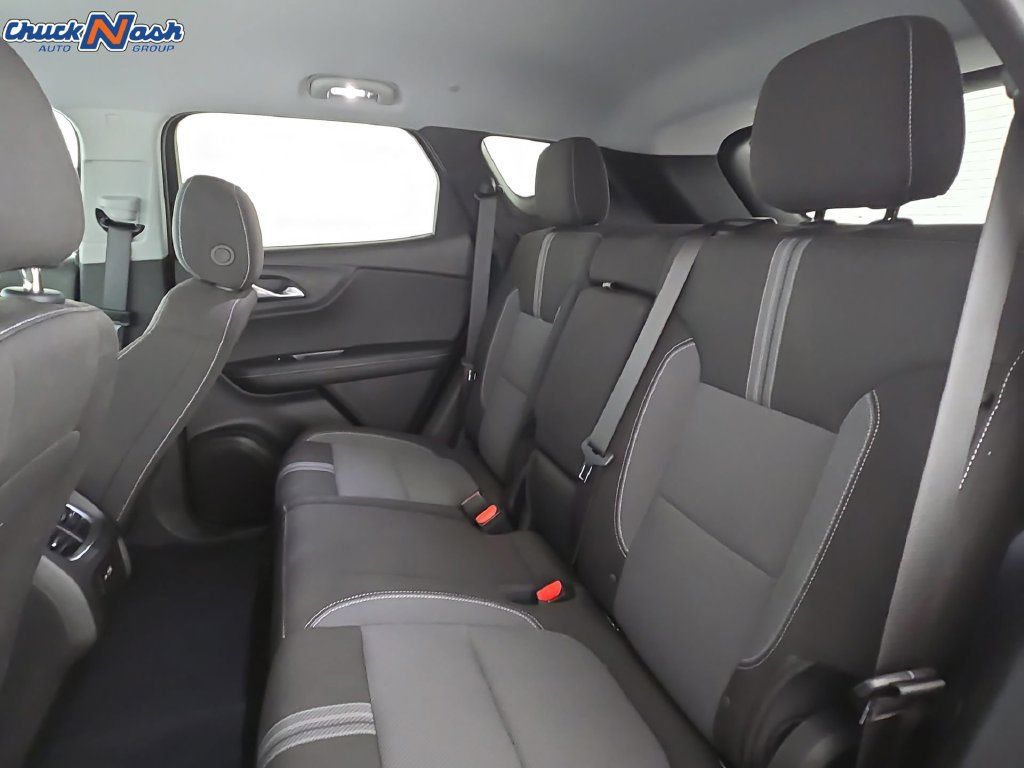 Used 2026 Chevrolet Blazer LT FWD image 29