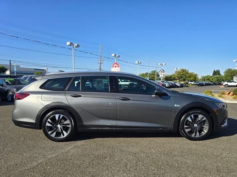 Used 2019 Buick Regal Preferred AWD/4WD image 7