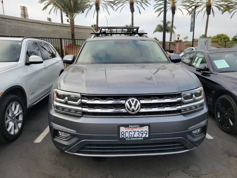 Used 2018 Volkswagen Atlas SE FWD image 2