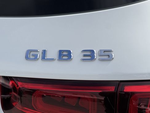 Certified 2022 Mercedes-Benz GLB 35 AMG 4MATIC image 25