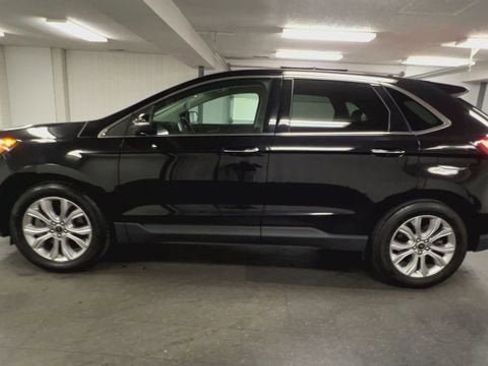 Used 2024 Ford Edge Titanium image 5