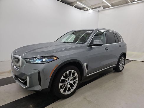 Certified 2025 BMW X5 xDrive40i image 3