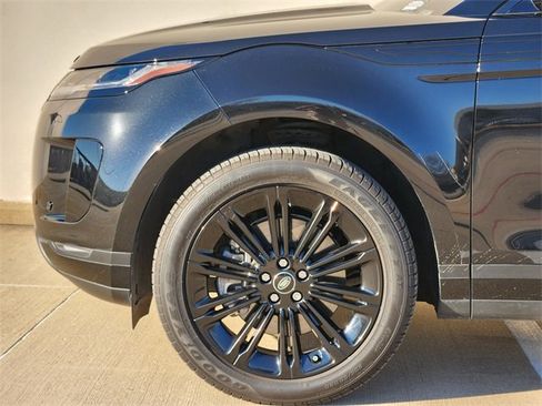 Used 2025 Land Rover Range Rover Evoque S image 9