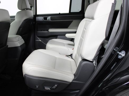 Used 2025 Hyundai Santa Fe Calligraphy FWD image 45