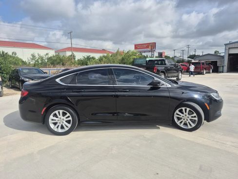 Used 2016 Chrysler 200 LX FWD image 5