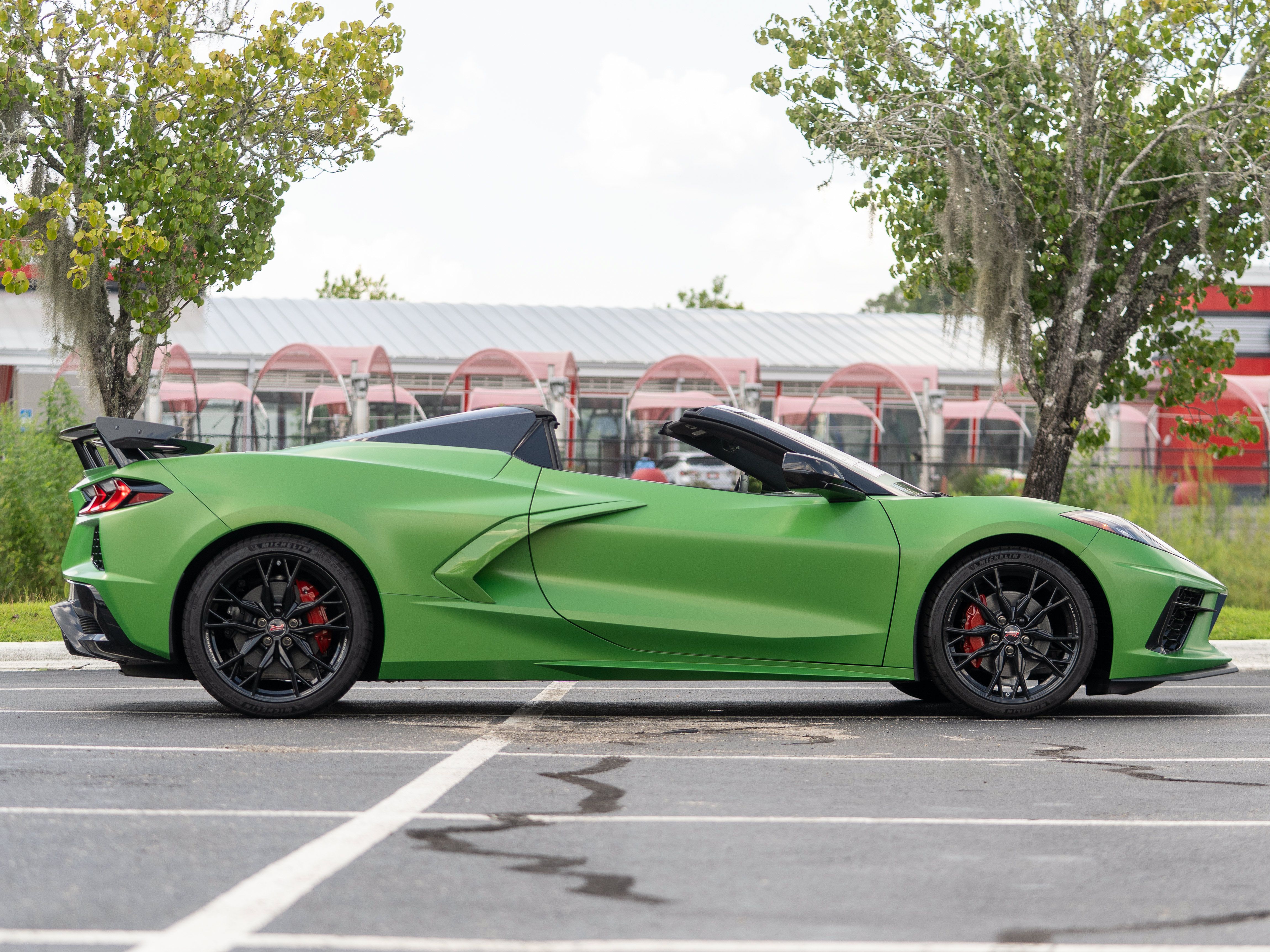 Used 2027 Chevrolet Corvette Stingray Convertible w/ Stealth Interior Trim Package RWD image 5