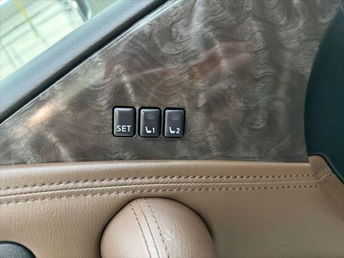 Used 2023 Nissan Armada Platinum w/ Captain's Chairs Package image 43