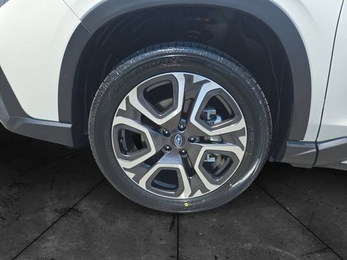 Used 2025 Subaru Ascent Limited w/ Popular Package #2 AWD/4WD image 14