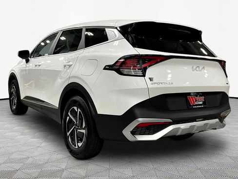 Used 2023 Kia Sportage LX AWD/4WD image 4