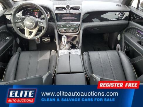 Used 2023 Bentley Bentayga image 15