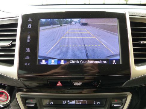 Used 2018 Honda Ridgeline RTL-E image 33