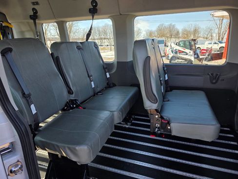 Used 2023 Ford Transit 350 XL image 19