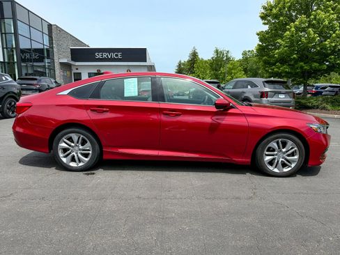 Used 2018 Honda Accord LX image 5