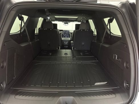 New 2026 GMC Yukon XL Elevation w/ Elevation Premium Package AWD/4WD image 8