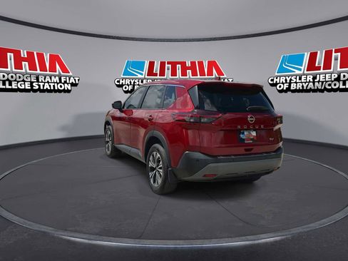 Used 2023 Nissan Rogue SV image 6