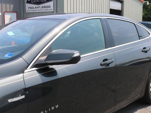 Used 2018 Chevrolet Malibu LT FWD image 4