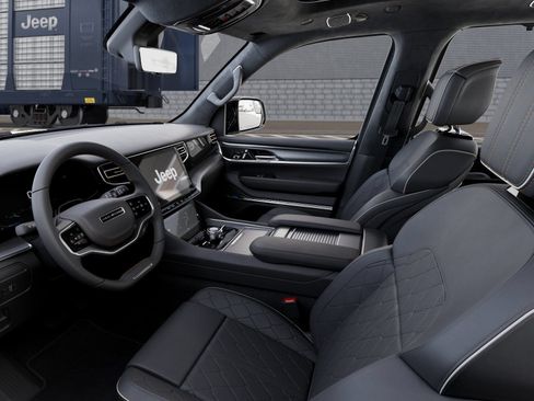 New 2026 Jeep Grand Wagoneer Summit AWD/4WD image 31