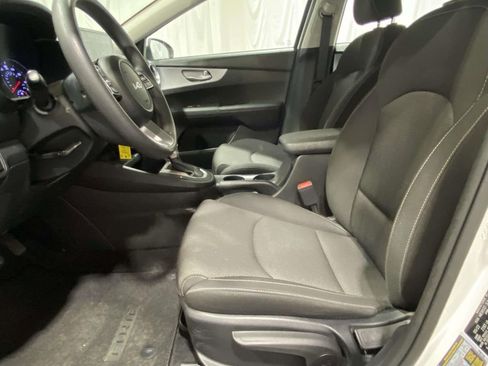 Used 2023 Kia Forte LXS image 13