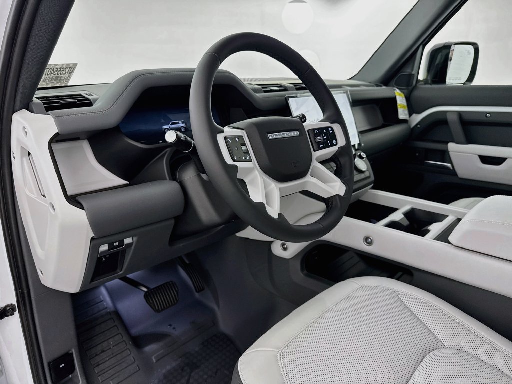 New 2026 Land Rover Defender 110 X-Dynamic SE AWD/4WD image 9