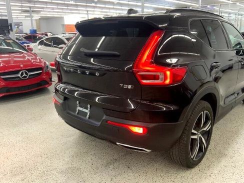 Used 2020 Volvo XC40 T5 R-Design image 37