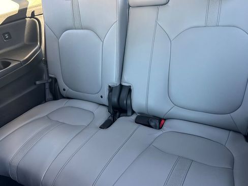 Certified 2025 Honda Pilot EX-L image 17