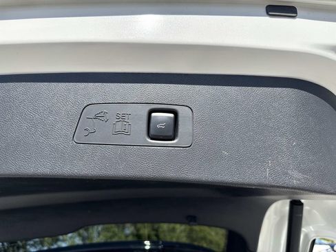 Certified 2023 Lincoln Corsair Reserve w/ Equipment Group 202A image 12