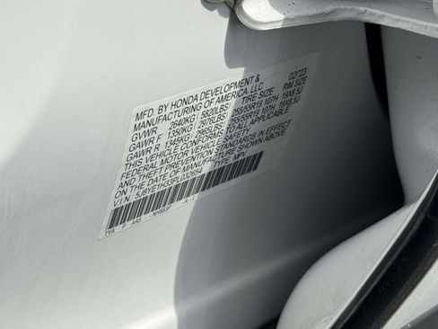 Used 2023 Acura MDX SH-AWD image 32